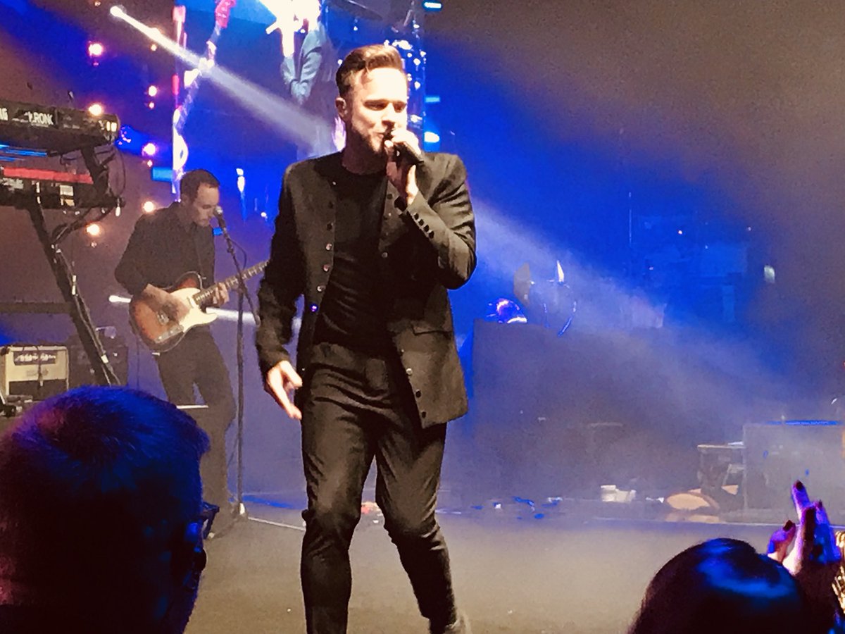 Great to support <a href="/WHSmith/">WHSmith</a> at their 225th anniversary. 225 years... amazing.  @ollyofficial <a href="/Dynamomagician/">Dynamo</a> <a href="/AlanCarr/">m</a> <a href="/AbacusCards/">Abacus Cards Ltd</a>