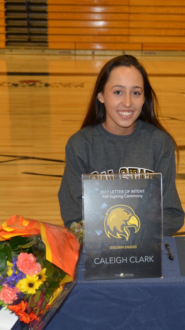 ORHSGolfGirls's tweet photo. National Signing Day .... Congrats Caleigh Clark for signing with Cal State Los Angeles!!! Good luck! 🖤💛🦅 https://t.co/x0Zp1DsqjH