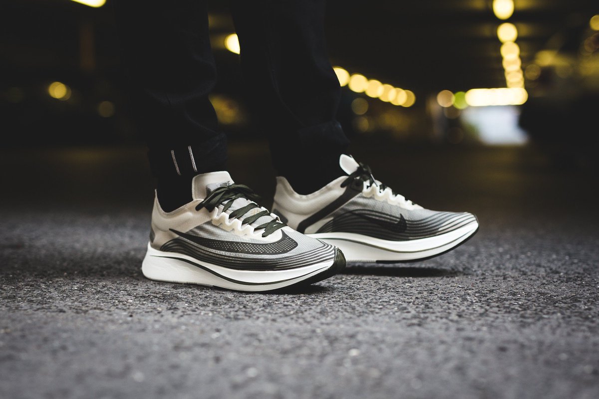 zoom fly sp dark loden