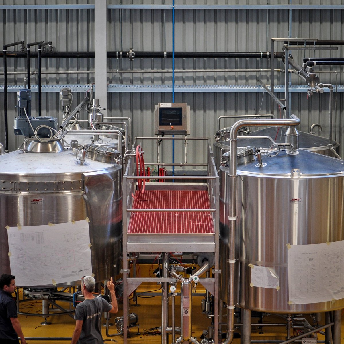 BrightBrewery's tweet photo. Not long nowβ¦Β
#FredsShed #newbrewery #dmegear #drinkindie #drinklocal #lovebright #excitingtimes #notlongnow https://t.co/LeKfJZwLDY
