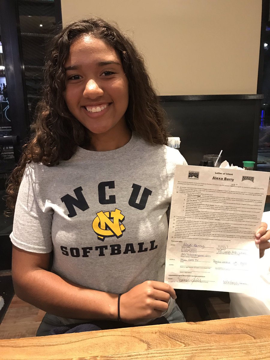 alexa_corgain's tweet photo. Thank you to everyone who has supported me to achieve my dream!💙⚾️💛 https://t.co/yi7ayQAfeD