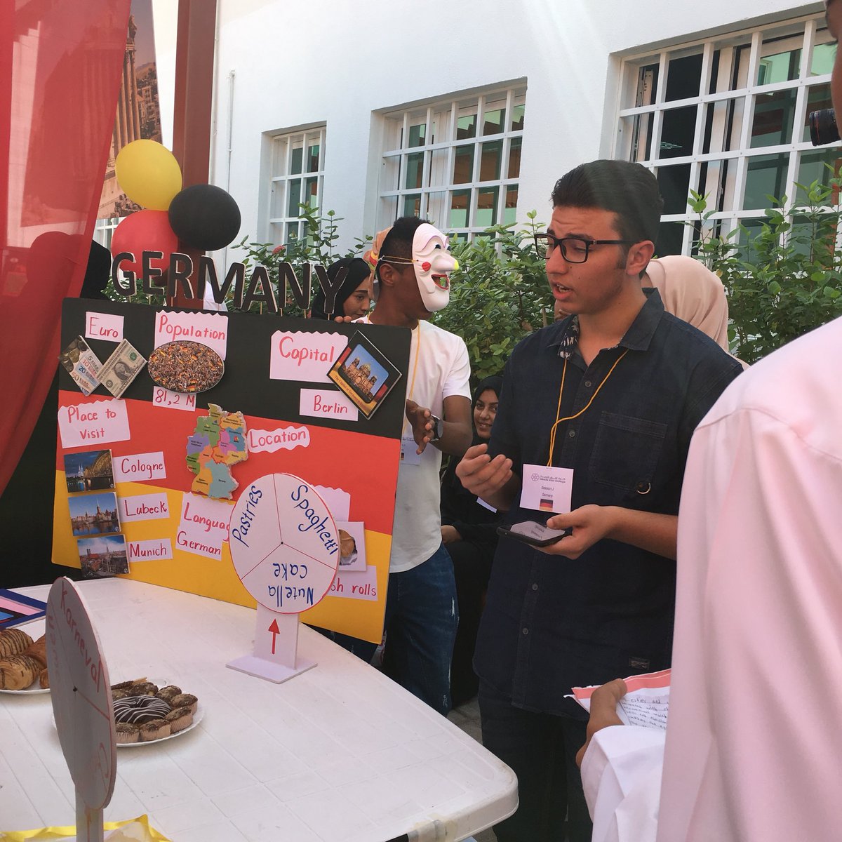 MEC_Oman's tweet photo. #HappeningNow the Gallery of Nations event at #MEC #Plaza
#MECWeek #mecian https://t.co/YyEEiB4zed