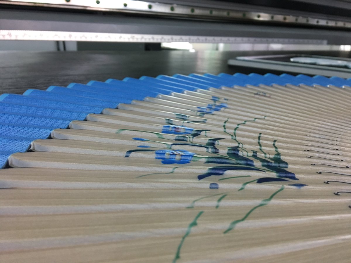 HandtopPrinter's tweet image. Tough case and weird material, but still they made it. See the excellent job from @HandtopPrinter showroom.