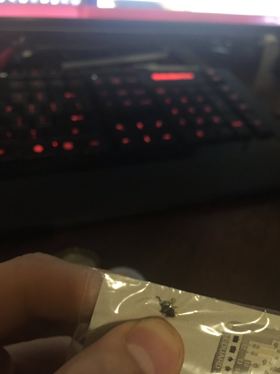 Kahmu84's tweet photo. @Big_Kahuna0275 started the model decided I wanted to start one of the photo etch pieces that's how smol it is https://t.co/41bLRTUq9B