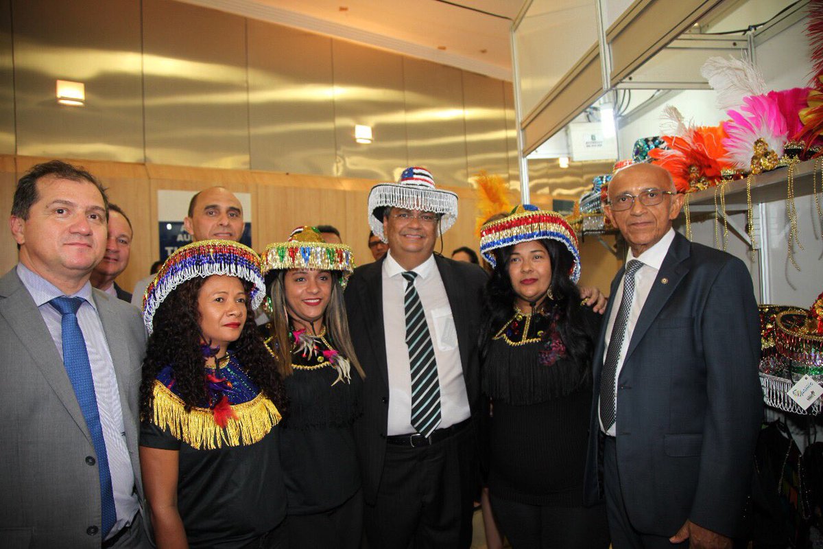 GovernoMA's tweet image. Durante a Expo Indústria, também ocorre o Salão do Turismo, com cursos e estandes sobre artesanato, culinária e os 12 polos turísticos do Maranhão.