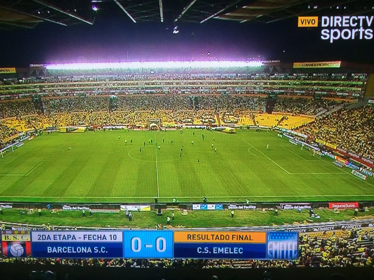 Alex9mora's tweet photo. • FINAL del #ClasicoDelAstillero sin goles #Barcelona SC 0 CS #Emelec 0 un empate que más le sirve a los eléctricos ⚡️
#CSExDIRECTV ⚽️ https://t.co/PGD4V8r28U