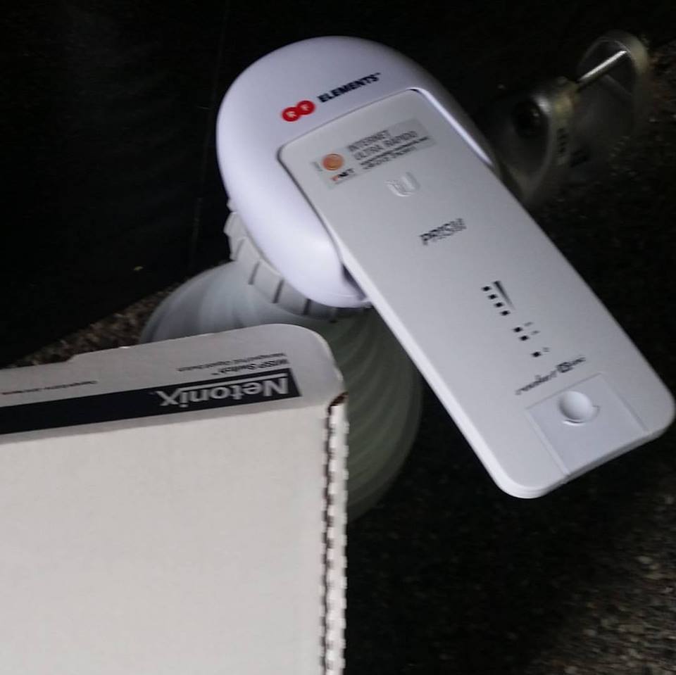 Gabrielsalasely's tweet image. Nueva instalación con #rfelements #netonix y #ubiquiti #rocket5acprism #wispswitch #twistport #wisp  de @IPNETVE en el municipio de Chacao en #Caracas. Un nuevo edificio en la red: #Roraima