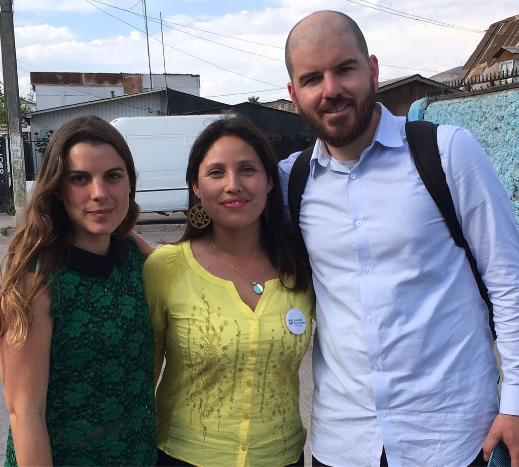 CaiceoConcejal's tweet photo. Gran día en mi querida #CerroNavia con @GiorgioJackson, @MaiteOrsini Diputada y @NoeMartinezCore. ¡Estamos a un paso de hacer historia! ✊️ https://t.co/OwWYrG2w0q