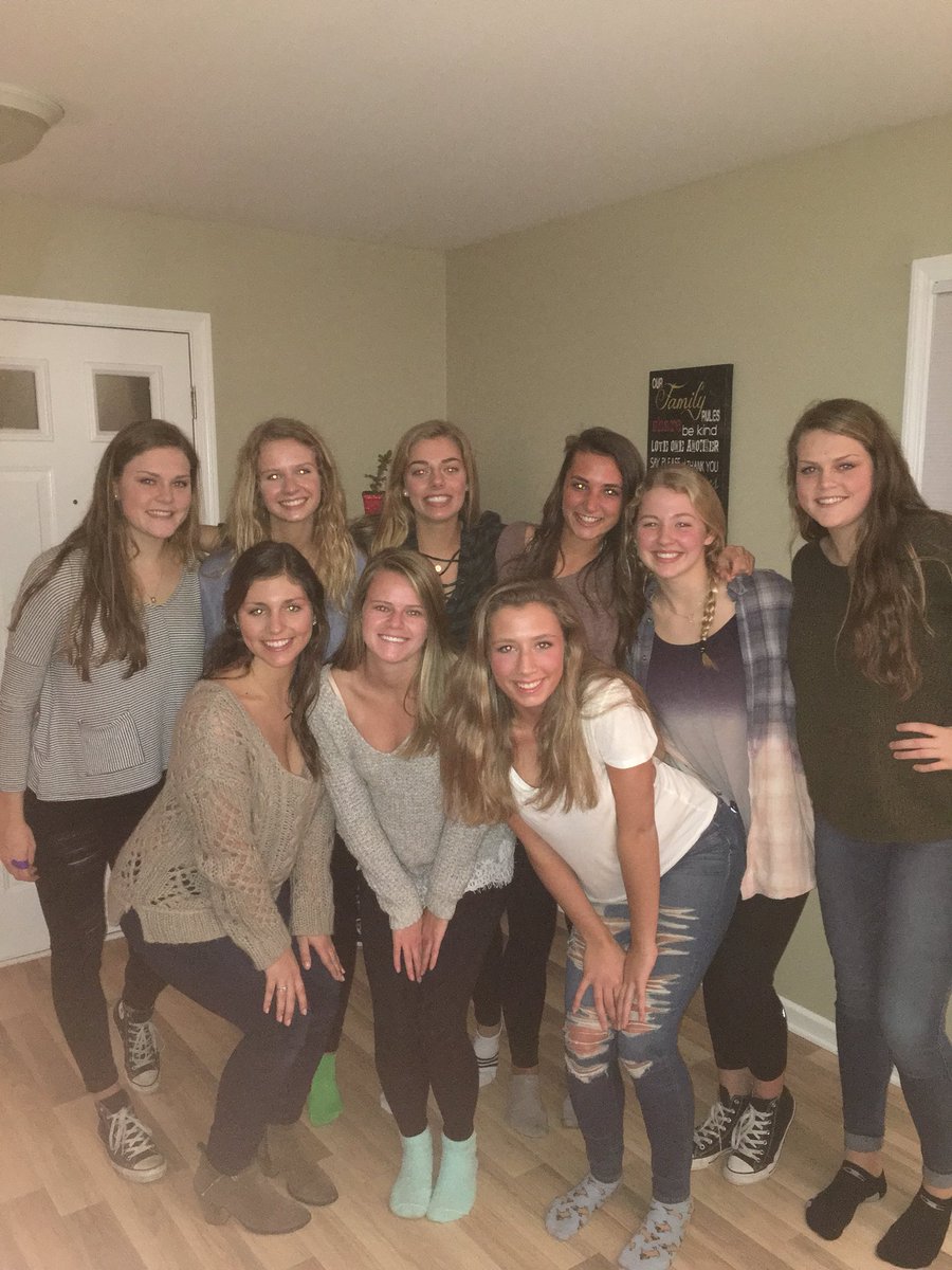 lizzyasch's tweet photo. Happy bday Brenna and T! Hope you both had a great day💗❤️ @brennasmith_ @besmith18 https://t.co/PjatKQ6SKU
