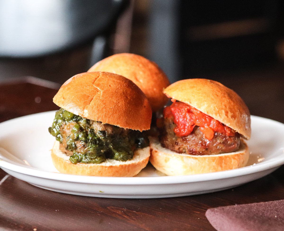 mimibluerest's tweet photo. Slidinβ through the work week with a trio of Mimi Blue sliders. #EatHereIndy #WeekdayFeels https://t.co/aUgNgXyhDe
