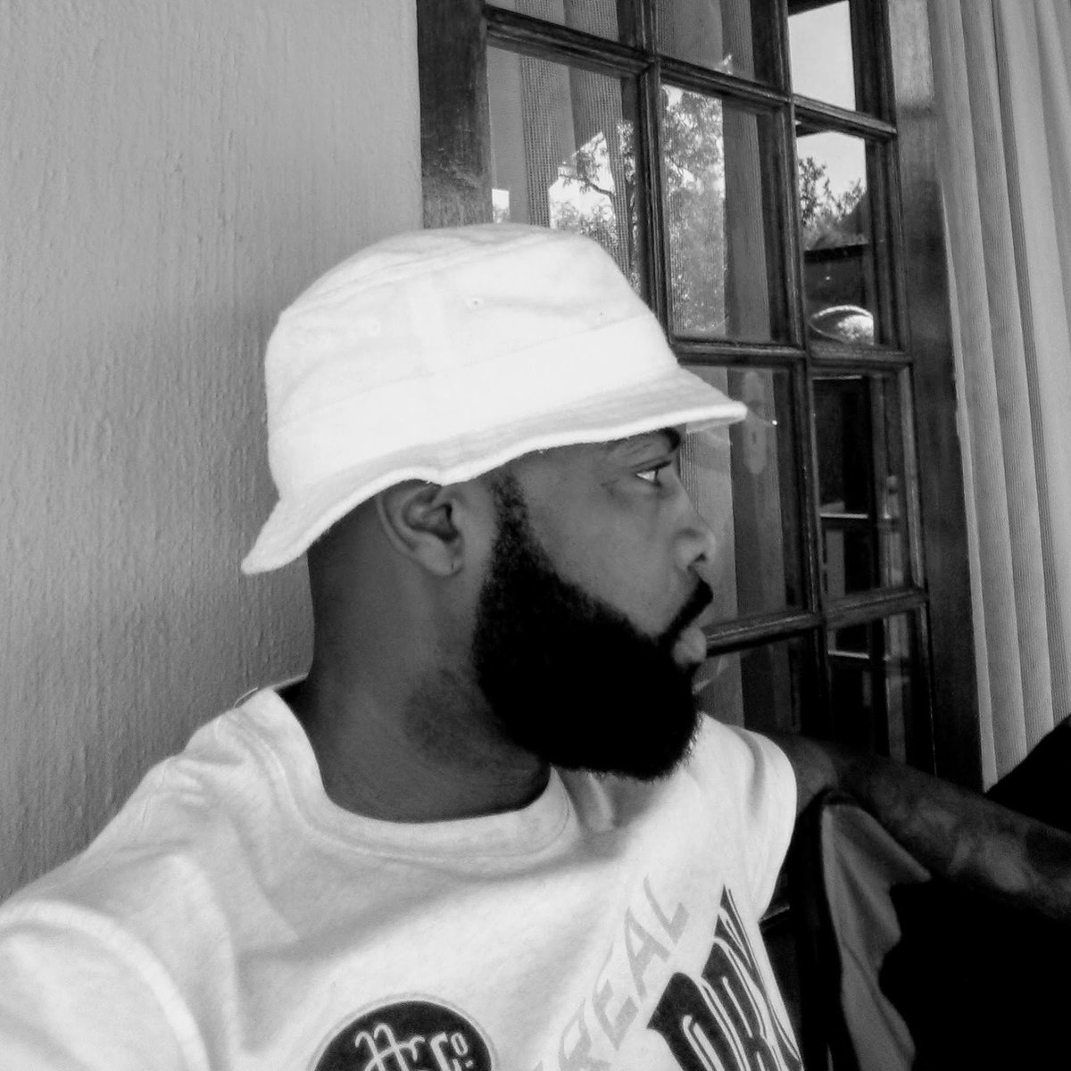 TkayEdmund's tweet photo. #Movember
#Beardmonth
#realmendontshavetheirbeard https://t.co/lD9ZcQbijC