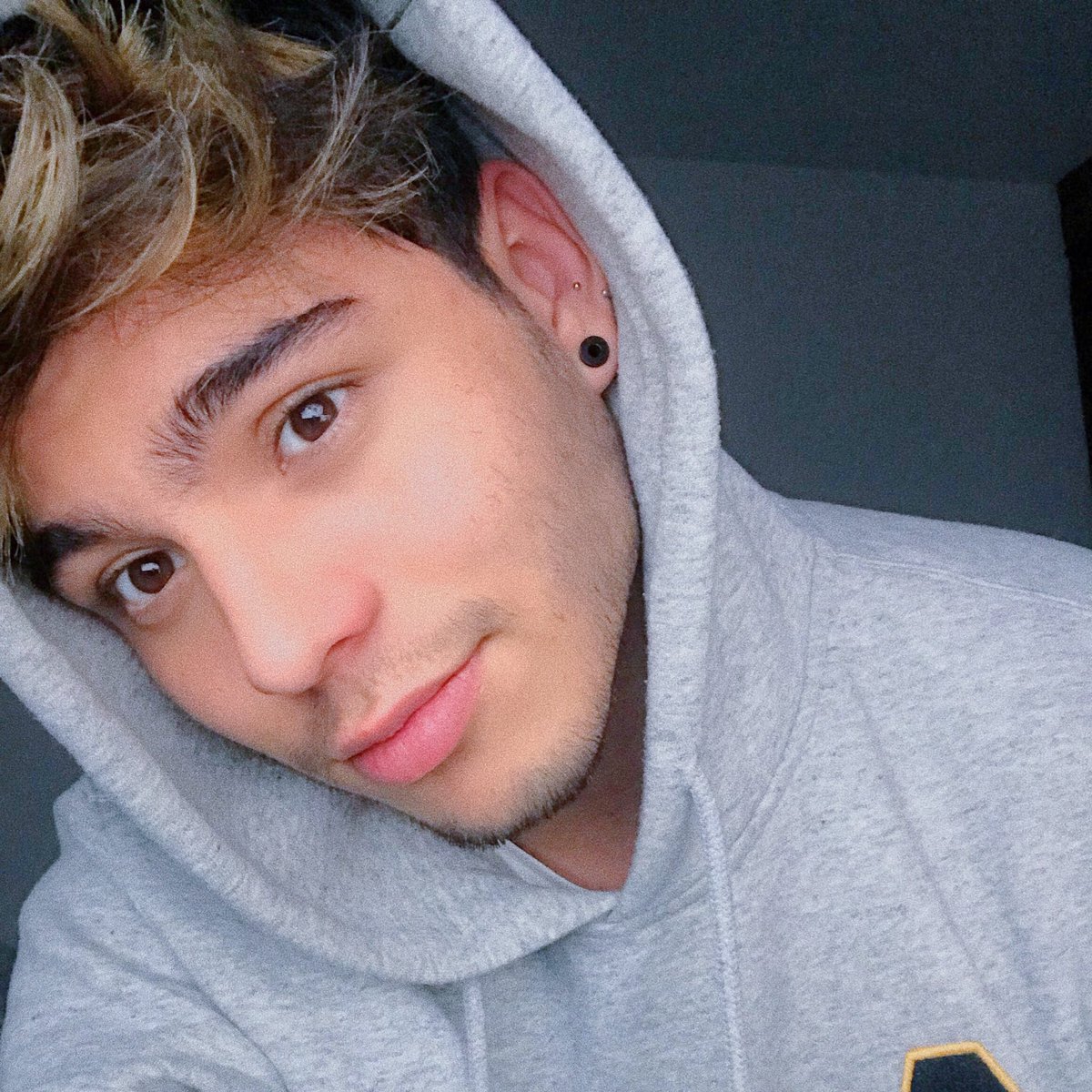 villalobossebas's tweet photo. Cuando tú creas que nadie está contigo, recuerda, estoy aquí https://t.co/1iO6K2fLSa