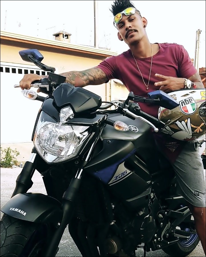 Passara03's tweet photo. Quem gosta de mortozinho e Dentista 🙄 Sem risadinha 🤨 https://t.co/vtUffCnUQ0