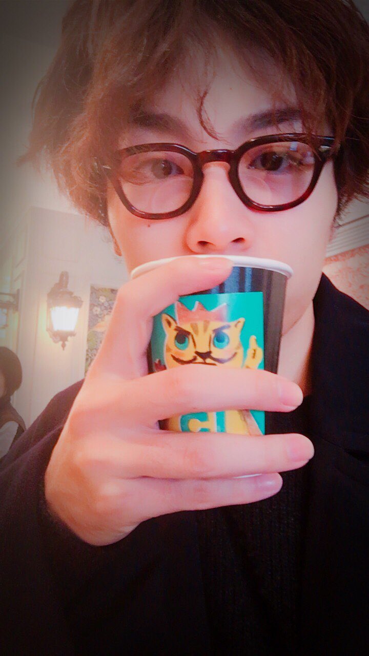 Kana Boonの フルドライブ Pvに出ている青い服の男性は プロフィール ふと雑記ブログ