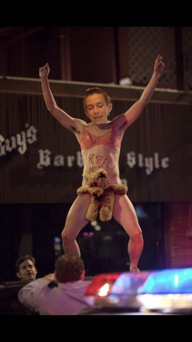 the_kow_33's tweet photo. happy birthday ROOMIE #evdog #masedog @evanewald8 https://t.co/tL0Ak4O3zT