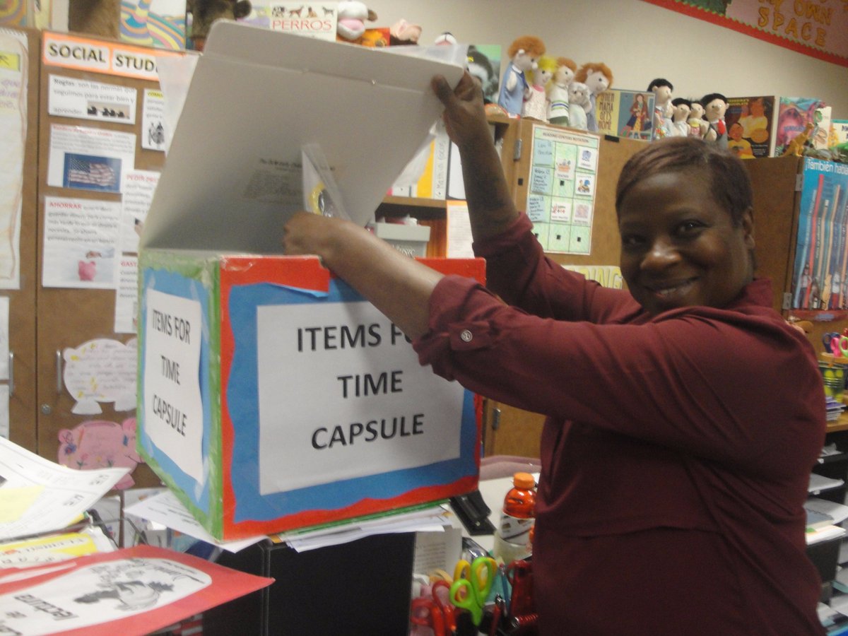 ReynaHMQ's tweet photo. Thanks to our Librarians for donating items for our TIME CAPSULE! #HMQ2018 https://t.co/0h0MyOsA7K