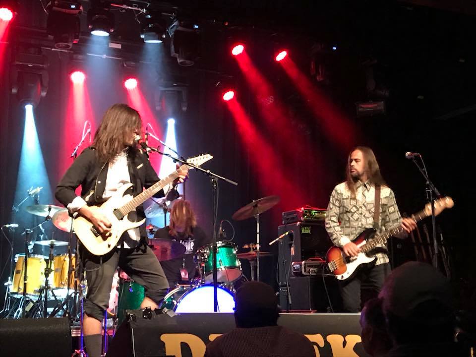 derekdaymusic's tweet photo. From tonight! 11/8 in Birmingham, AL in #ironcitybham ! #livingcolour #vernonreid #openingslot #trio #rock #guitar #coreyglover #willcalhoun #derekday #birminghamalabama #dougwimbish #singersongwriter #fender #endorsed #toursupportz #rock #live https://t.co/guiB3YcyqK
