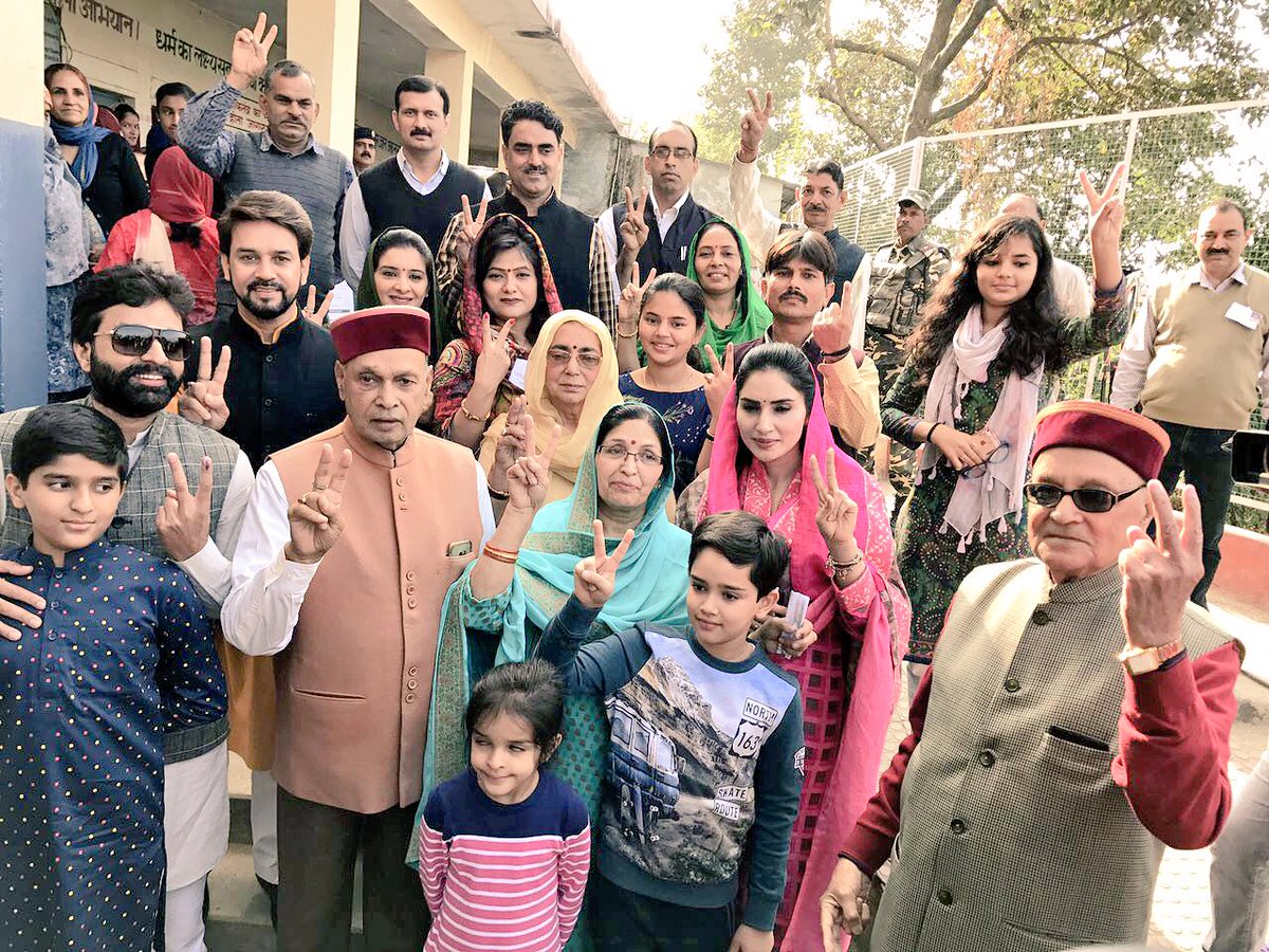 DhumalHP's tweet photo. लोकतंत्र के यज्ञ में आहुति दी।✌🏻 https://t.co/xDHSSamWBF
