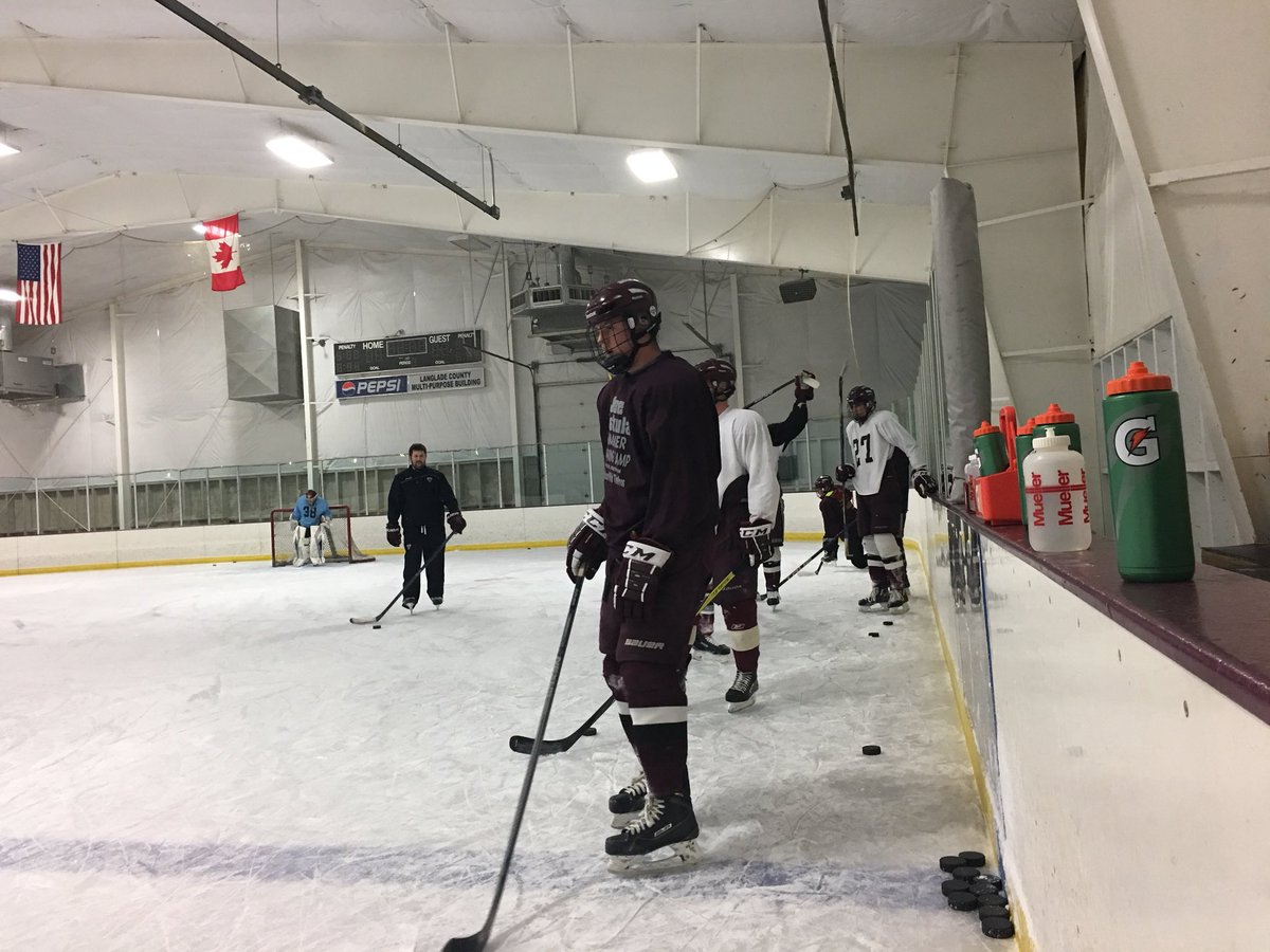 WJFW_Sports's tweet photo. Matt Young is back with @Antigo_Hockey this season after beating Hodgkin’s Lymphoma. 

FULL STORY: https://t.co/LeOJbzPDY5 https://t.co/NmmyImuO08