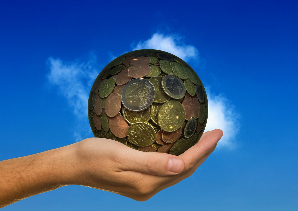 ShopDlyted's tweet photo. A coin a day keeps the world spinning @ChangeBowl #worldchange #sparechange #bethechange #doitforacause @ShopDlyted https://t.co/P6vh8FYzZJ https://t.co/1Qh5pQcvyE