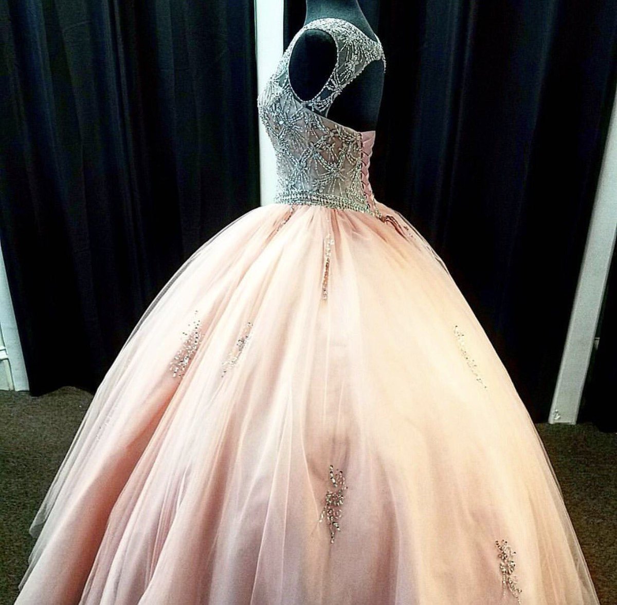 MirthasFashion's tweet photo. Quinceañera gowns in stock. Come and dress like a princess today. 💄👸🏻 #quince #myquince #oneofakind #ballgown #gown #princess #mirthasfashionandquince https://t.co/csZASFAIiq