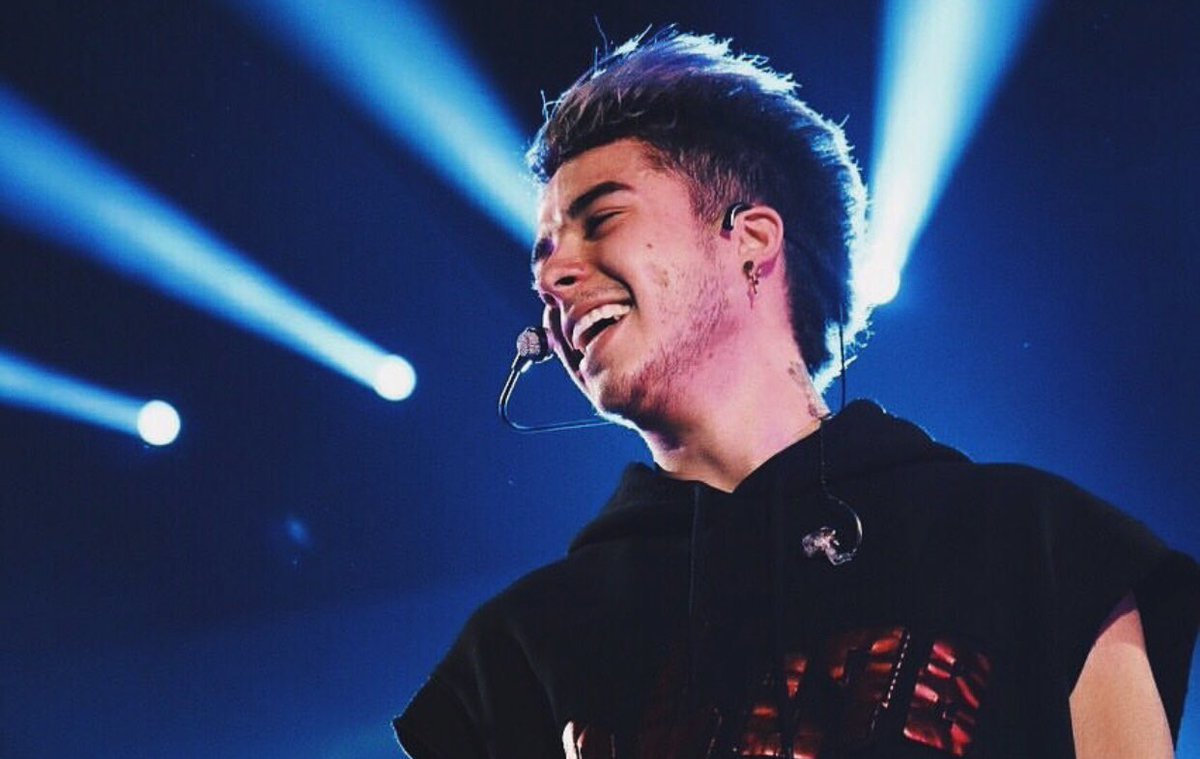 mariobautista_'s tweet photo. 11:14 Está sonrisa la provocan ustedes ❤️ https://t.co/JLR8HPo4bY