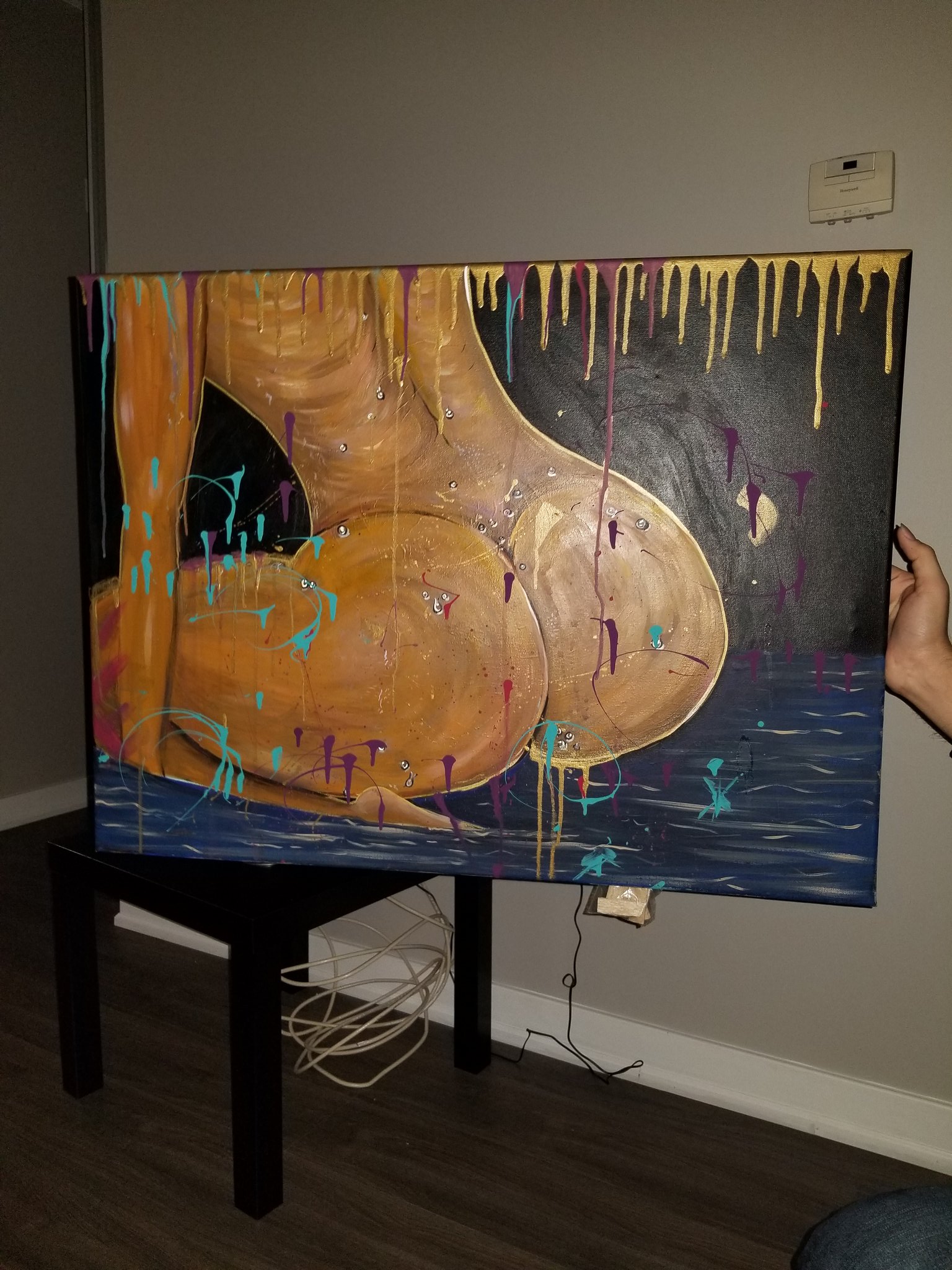 2 pic. My friends bought new artwork for their apartment ? https://t.co/Pbg4lF0y83