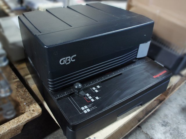 usedpresses's tweet image. For Sale: GBC Magnapunch Bindery and Finishing machine is now available at best price. Call us @ 1-800-268-6577 OR Email us @ machines@printersparts.com OR Visit @ used-presses.net/product/binder…. You can find more machines at goo.gl/aVnHCc #UsedGBCMachine #UsedBinderyMachine