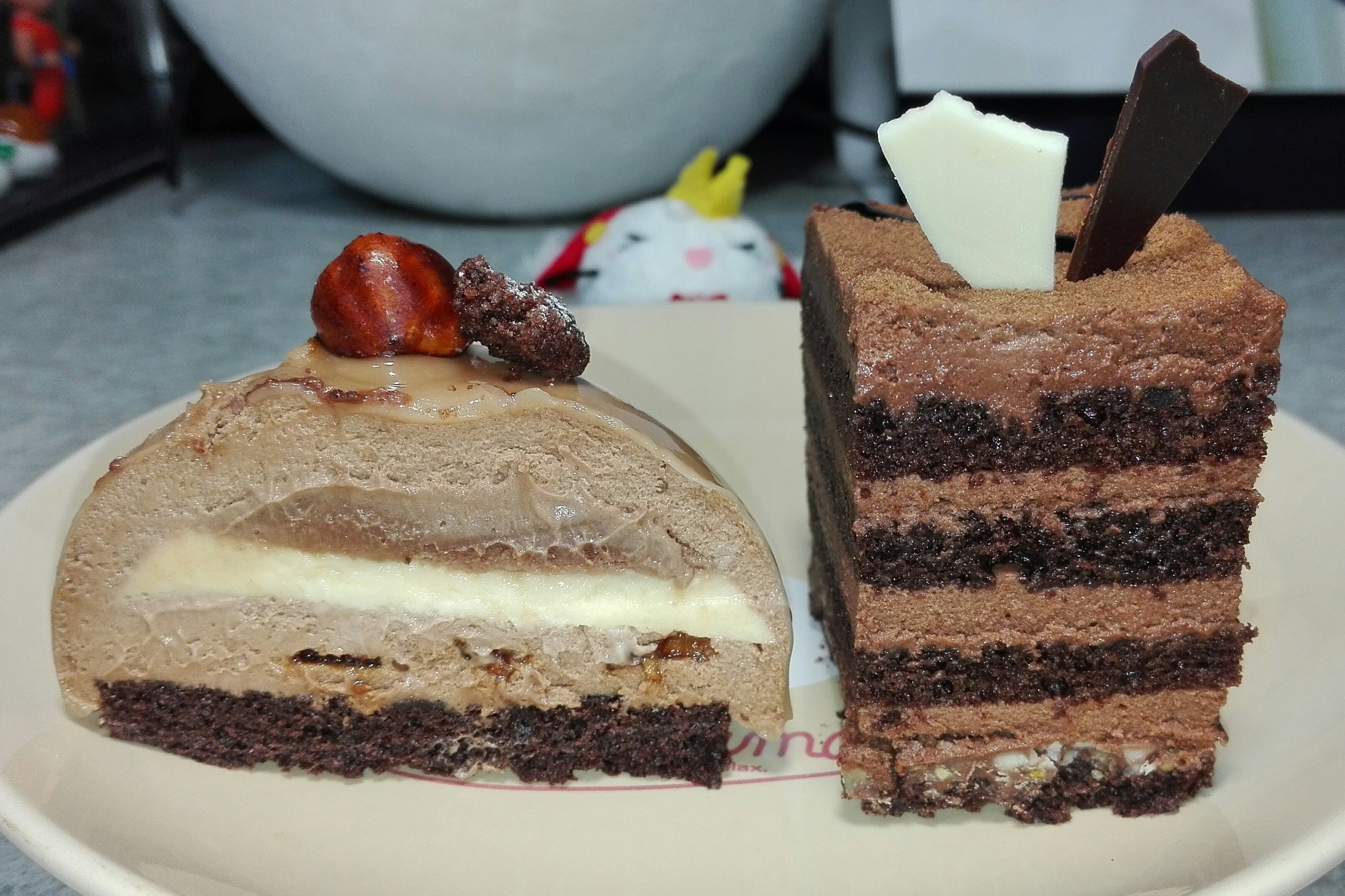 Deep Impact En Twitter 特選スイーツ 銀座 和光 ケーキ チョコレートショップ さん 種類豊富 迷いに迷って2つを選択 両方とも美味 名前は失念 左は新作のようで 特に気に入りました D 2階の 和光 ティーサロン いつか意を決して行こう 銀座