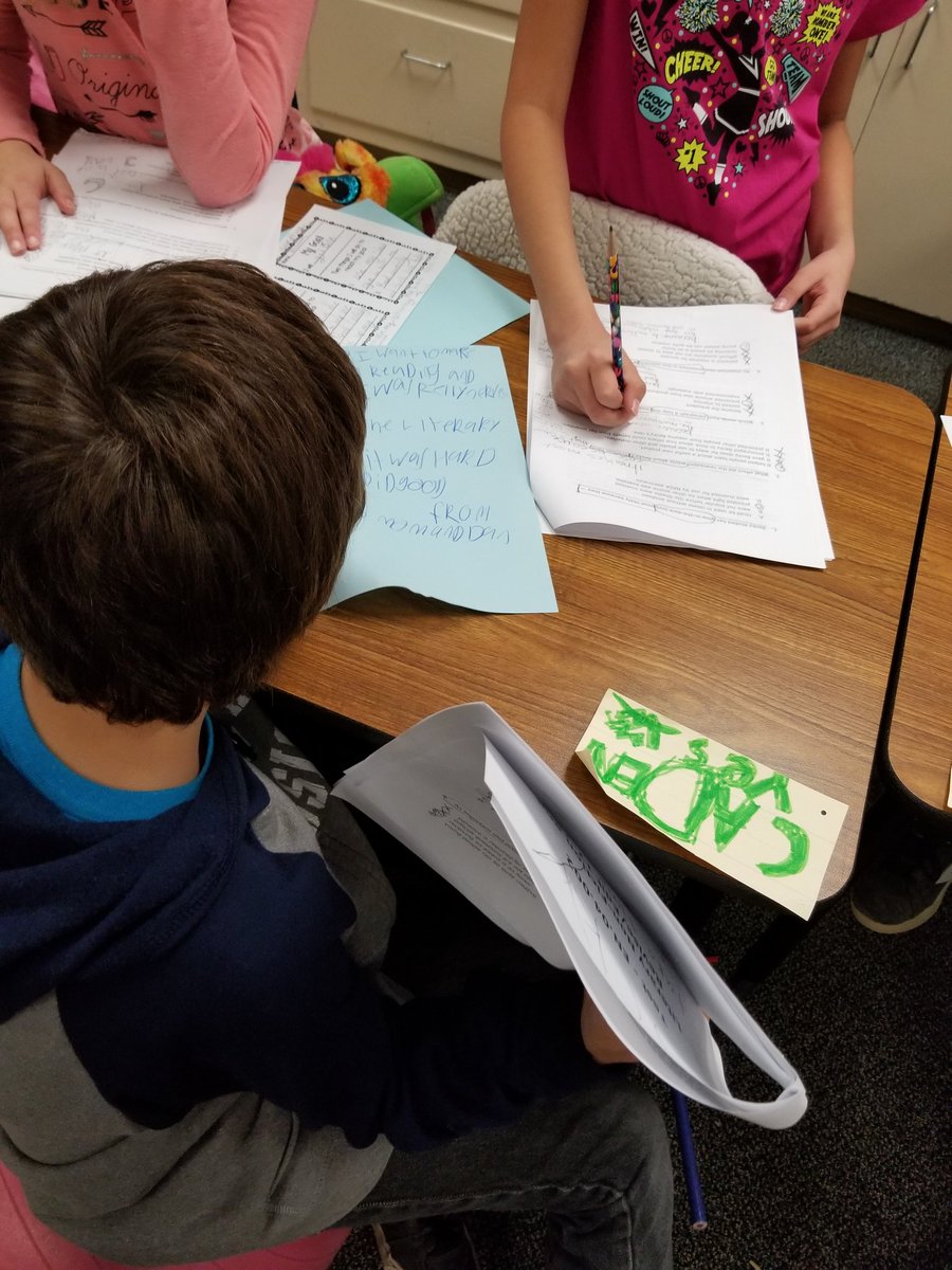 DaniJDavis's tweet photo. Just the facts. Ss solved conflicts by sticking to the evidence while completing a test review. #CISDCompetitiveEdge #textevidence #correctanswer https://t.co/HITIspe7t5