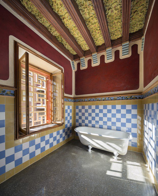 TecnicooES's tweet photo. ¿Barcelona te queda lejos? Conoce la rehabilitación como museo de la Casa Vicens de Gaudí https://t.co/js6THPa5Ko vía @diarioDESIGN https://t.co/LXqurkatep