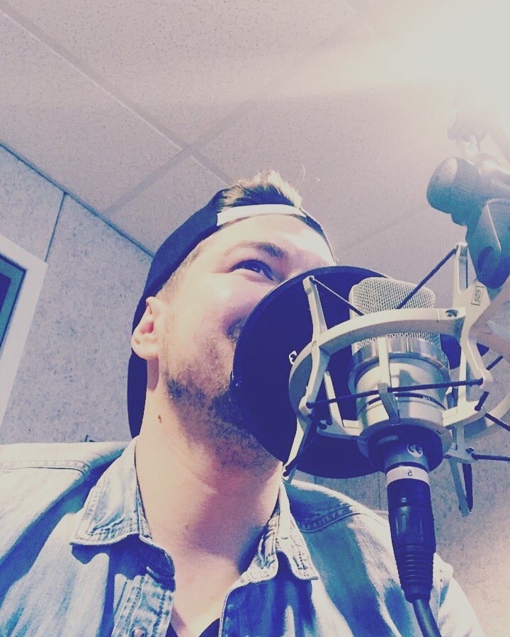 DavidSauraPerez's tweet photo. Ce matin j'enregistrais avec #SergePapagalli et #JeromeOrcet sur @francebleu au top ☺️❤️ #350ms #LMA @TMCtv @SD6PRODUCTION https://t.co/ANwQuggDGO