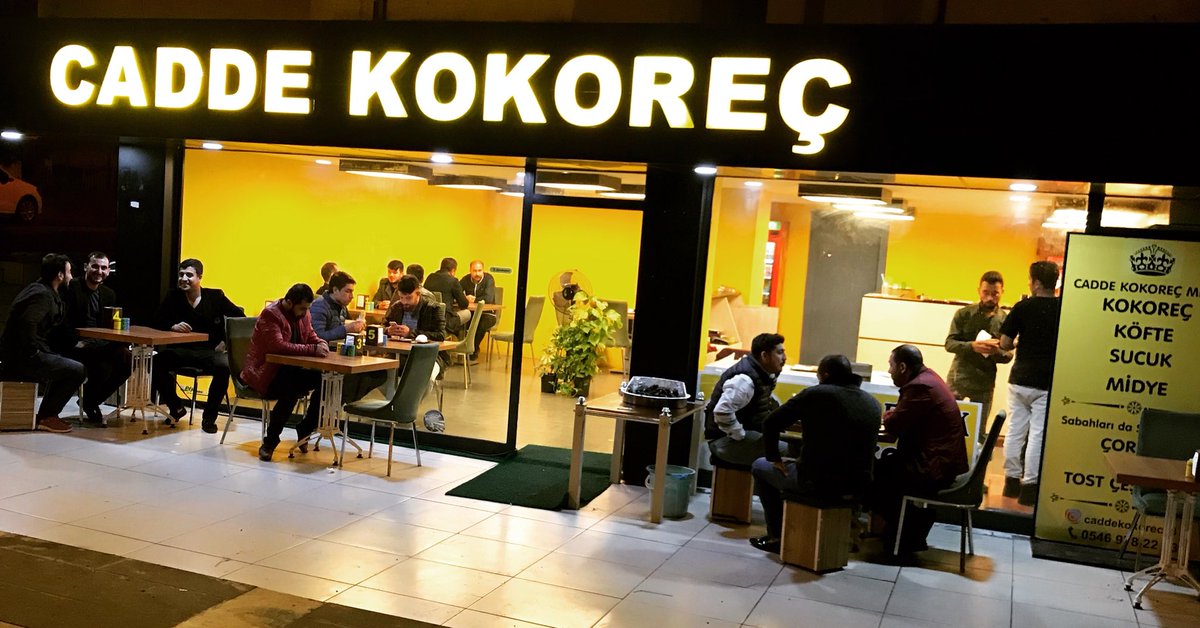 Müdavimlerimiz😎 
#Şanlıurfa #kokoreç #midye #köfte #sucuk #urfa #caddekokorec