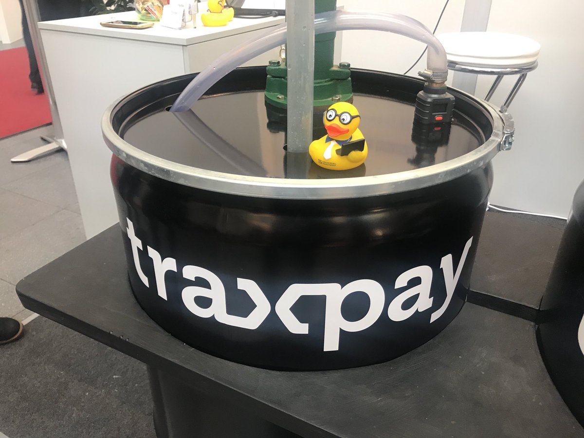 jochensiegert's tweet photo. #uiducksforkids auf #sf17 am @Traxpay stand - donation-Tweet zugunsten der Arche in Frankfurt https://t.co/7mNOhIKypM