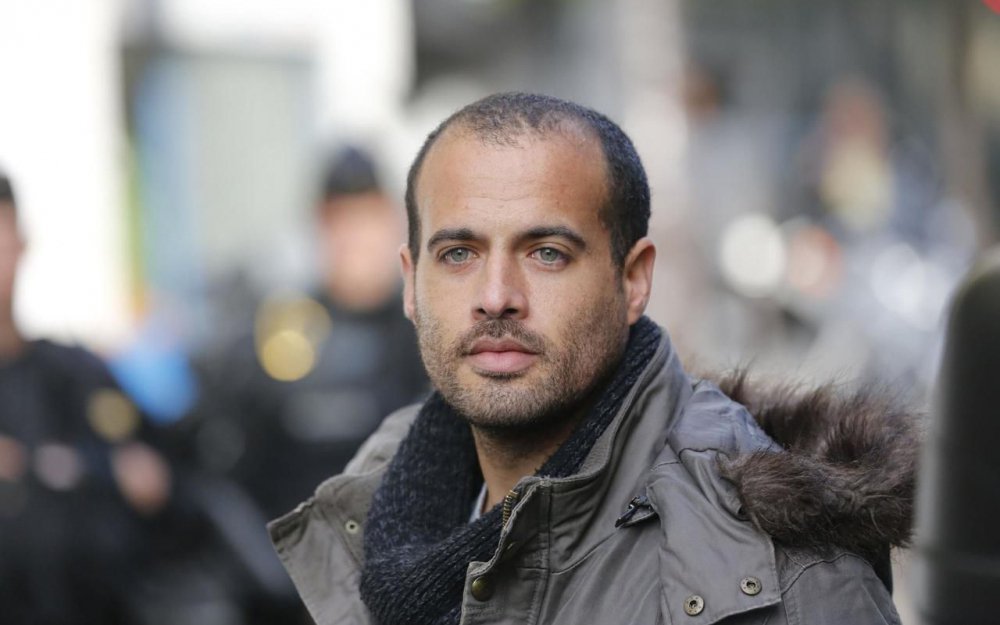 FredRiviereRFI's tweet photo. Demain à 7h50 sur @RFI ► Guillaume Lebeau, policier à la brigade anti-criminalité, un des membres fondateurs de la Mobilisation des policiers en colère. Auteur de « Colère de flic » @Ed_Flammarion, sera l'Invité du Matin de Frédéric Rivière https://t.co/9AuUfkloyi
