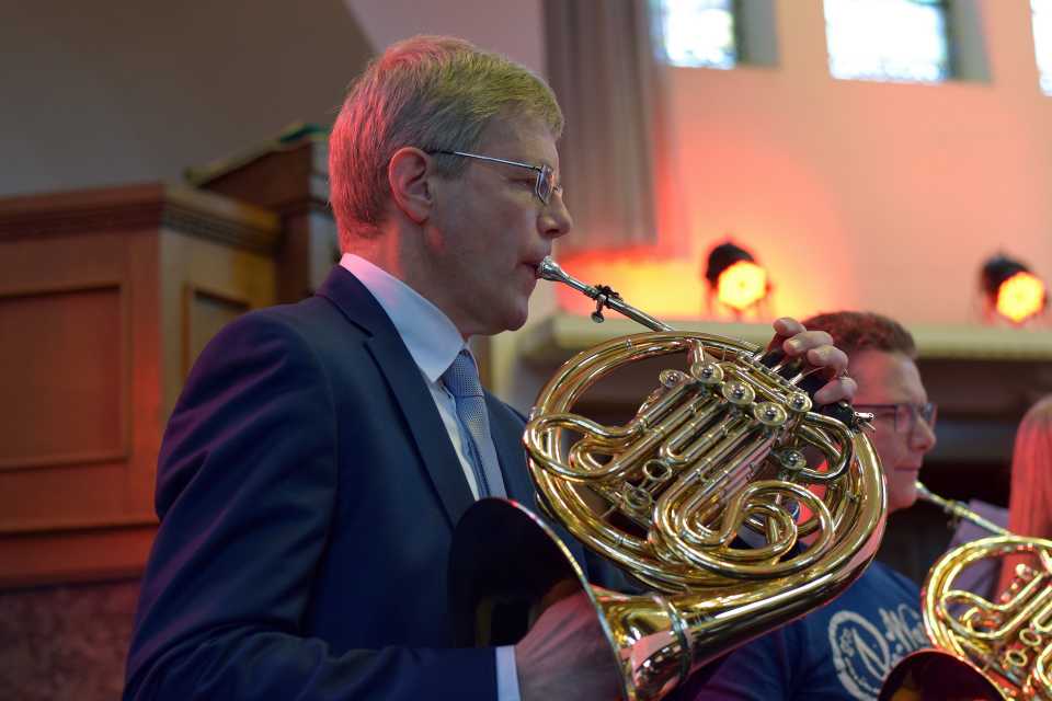 KCAtrium's tweet image. Komende zondag speelt onze Bert Liefers met Nootstroom in de Noorderkerkzaal bij een nieuwe editie van Topzondag met Koffiegeur! grootsneek.nl/2017/11/02/noo… #Sneek