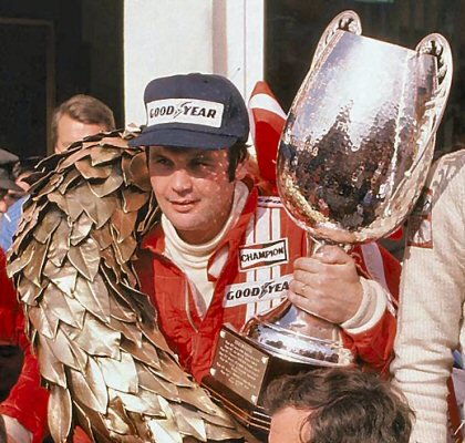 F1Marv's tweet photo. When Alan Jones surprisingly won the 1977 Austrian Grand Prix, they had no national anthem for him. Instead, a drunk guy played 'Happy Birthday' on his trumpet. #WTF1Fact https://t.co/UpSqIeSOzL