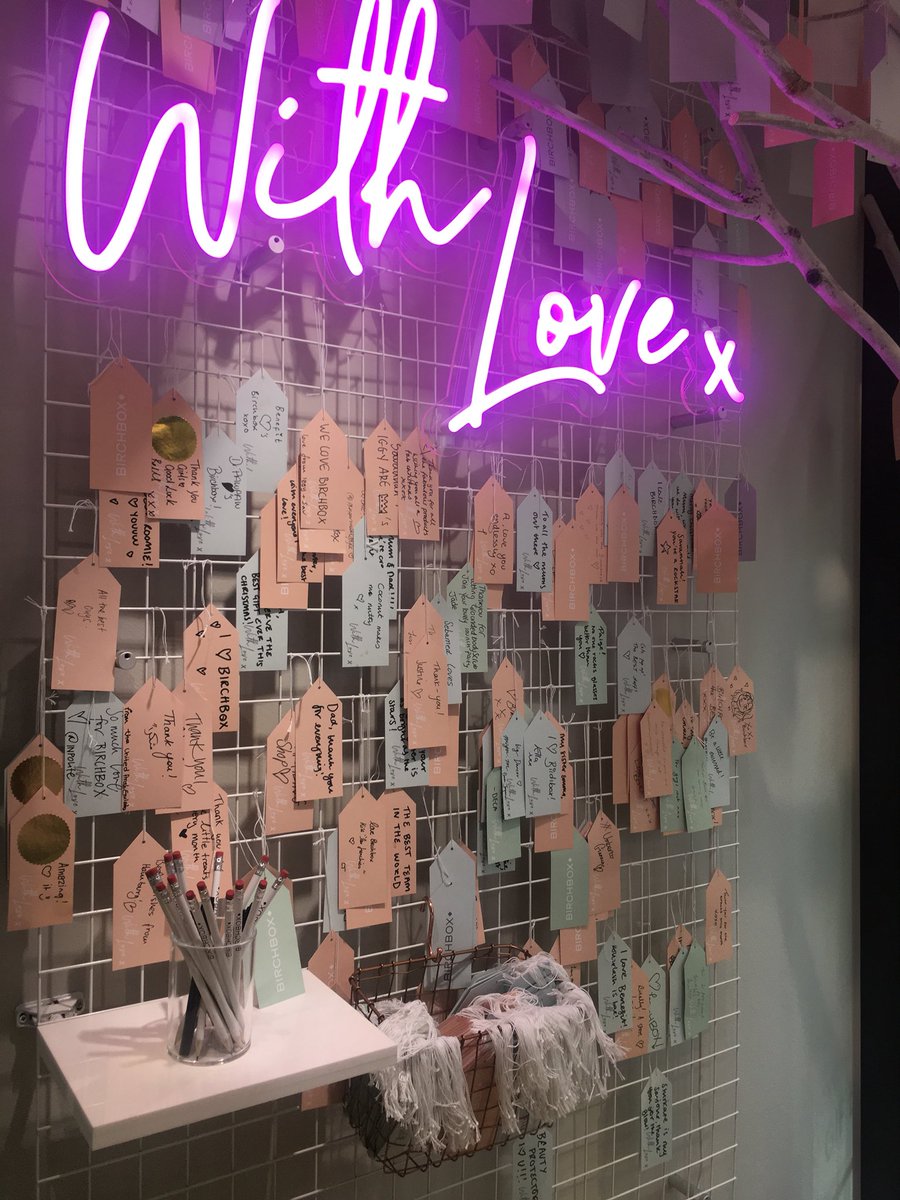 ScoopRetail's tweet photo. 3rd day in for new pop-up @birchbox ..what an exciting addition to Carnaby Street! https://t.co/NFWnEoSRVX