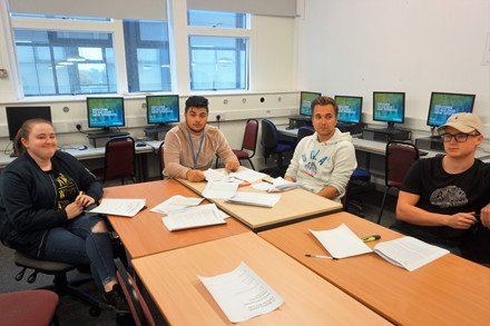CityCollegeCov's tweet photo. HND Business students judge the “Not for Profit” Category @covtelegraphBusiness Awards 2017.
https://t.co/UIRuU6FHRP #CTBA2017 #PrideofCov https://t.co/OfAEjNm79h