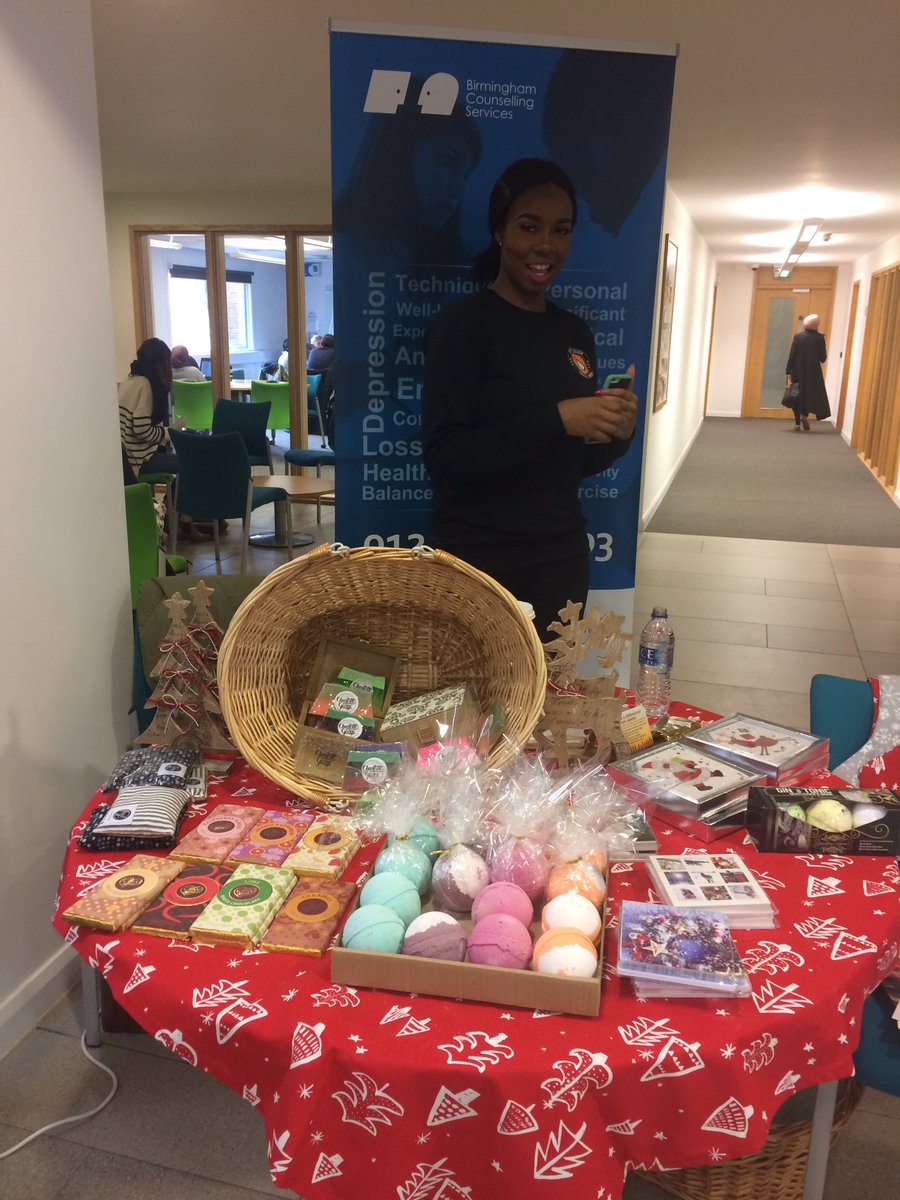 Devenishgirlcic's tweet photo. Lots of #socents showcasing what the do @newman_uni #ExcelEnterprise event today @CitizenHomeJQ @Gear_up100 @feedmycreative @newman_hwb https://t.co/bWhZFvk6hp