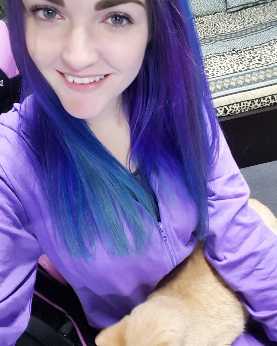itsjusttamtam's tweet image. [🔴LIVE] Lets try killing some zombies (and failing miserably) in #CODWWll 
twitch.tv/tam___tam
#TeamKitty #SupportSmallStreamers #TeamTamTam #TwitchWear
