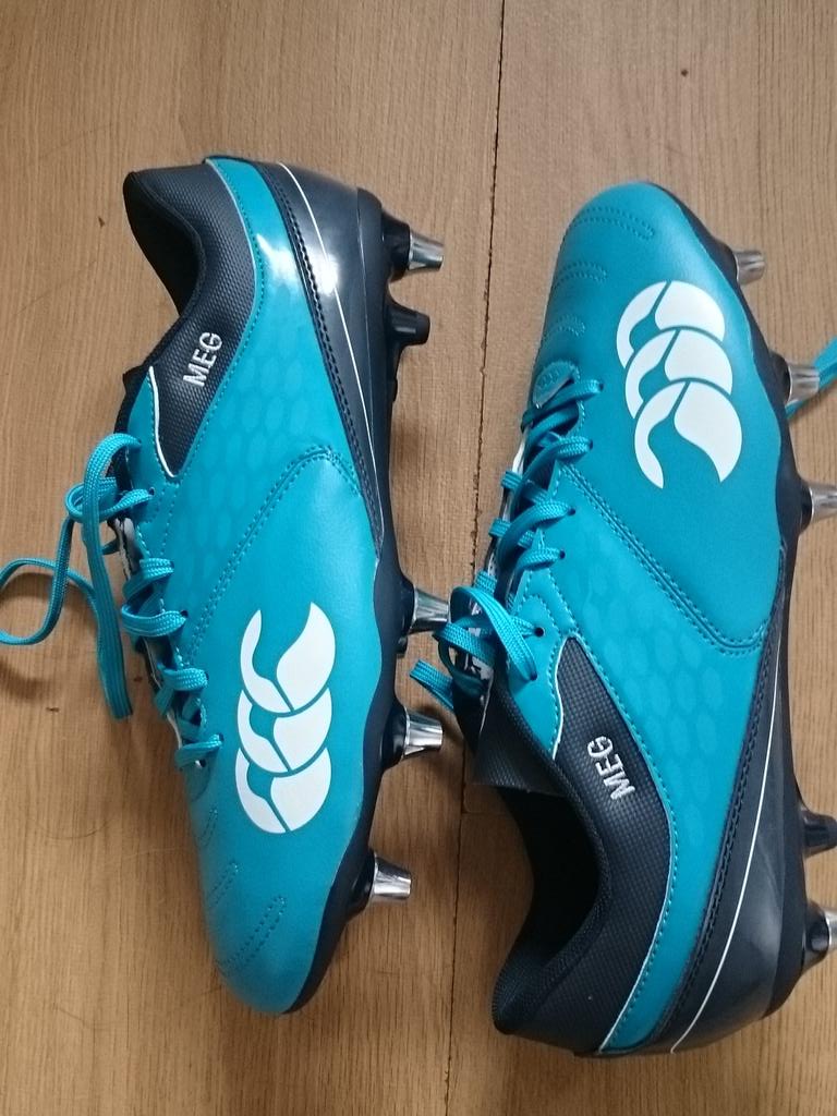 dinksrowe's tweet photo. #LOVELLRFC my daughters loving her new boots @dinksrowe https://t.co/Fuezbb2da4