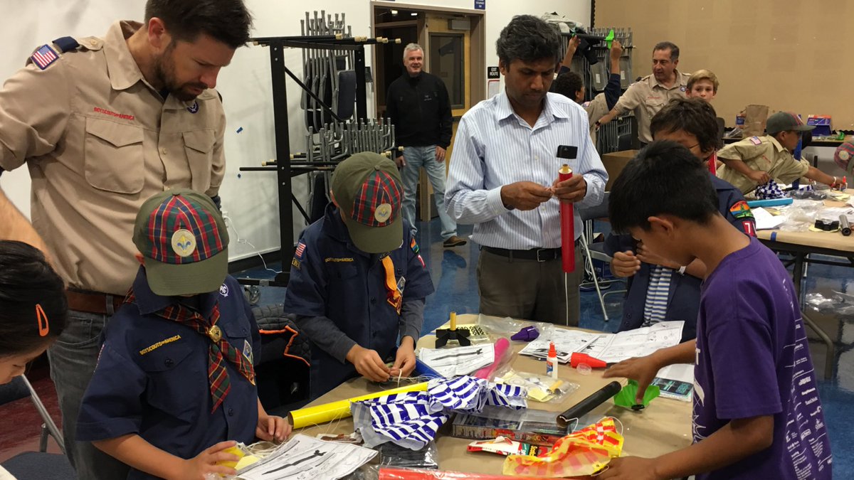 CubScoutsPack78's tweet photo. Scouts building their rockets in prep for launch day. #scouting #LosAltos #LosAltosHills https://t.co/z3wKiFuo1n