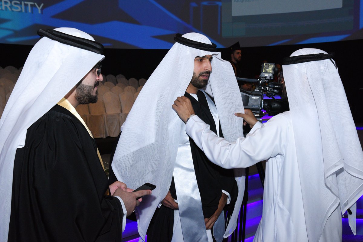 fujairahuni's tweet photo. كل الشكر والتحية لآباءنا وأمهاتنا الذين ساندونا حتى الوصول الى هذه اللحظة
#Thank_your_parents
#Congratulations
#augrad2017
حفل تخريج دفعة عام الخير #جامعة_عجمان
#مقر_الفجيرة https://t.co/k4v9Vbslhe