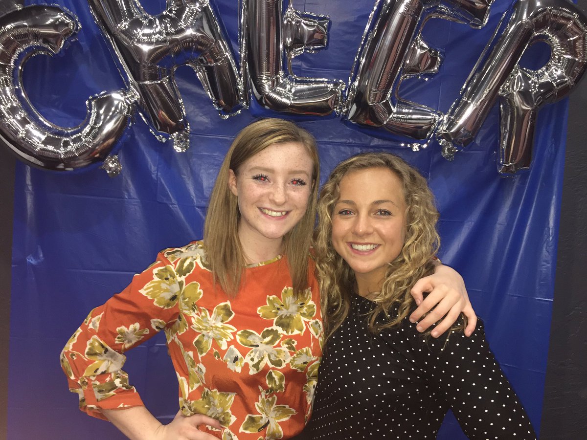 minny_mac2's tweet image. Hey guess what...? Somehow I won "Most likely to cheer after highschool" 😂 #anotherlast ❤️