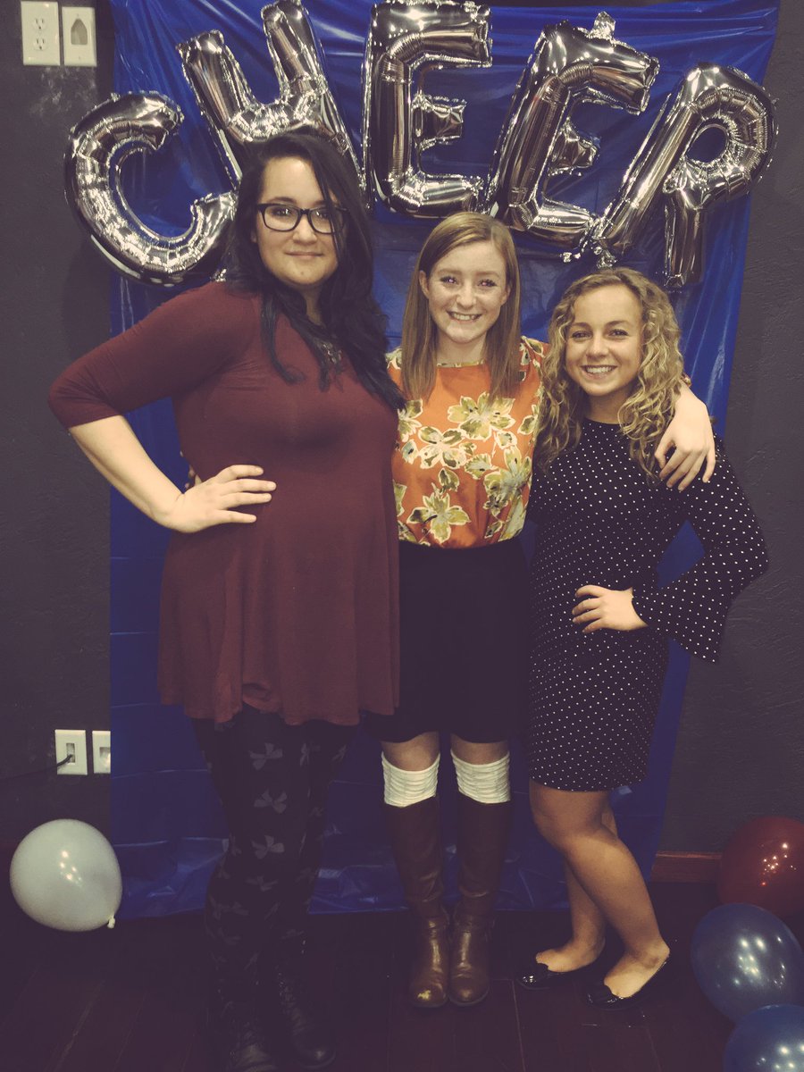 minny_mac2's tweet image. Hey guess what...? Somehow I won "Most likely to cheer after highschool" 😂 #anotherlast ❤️