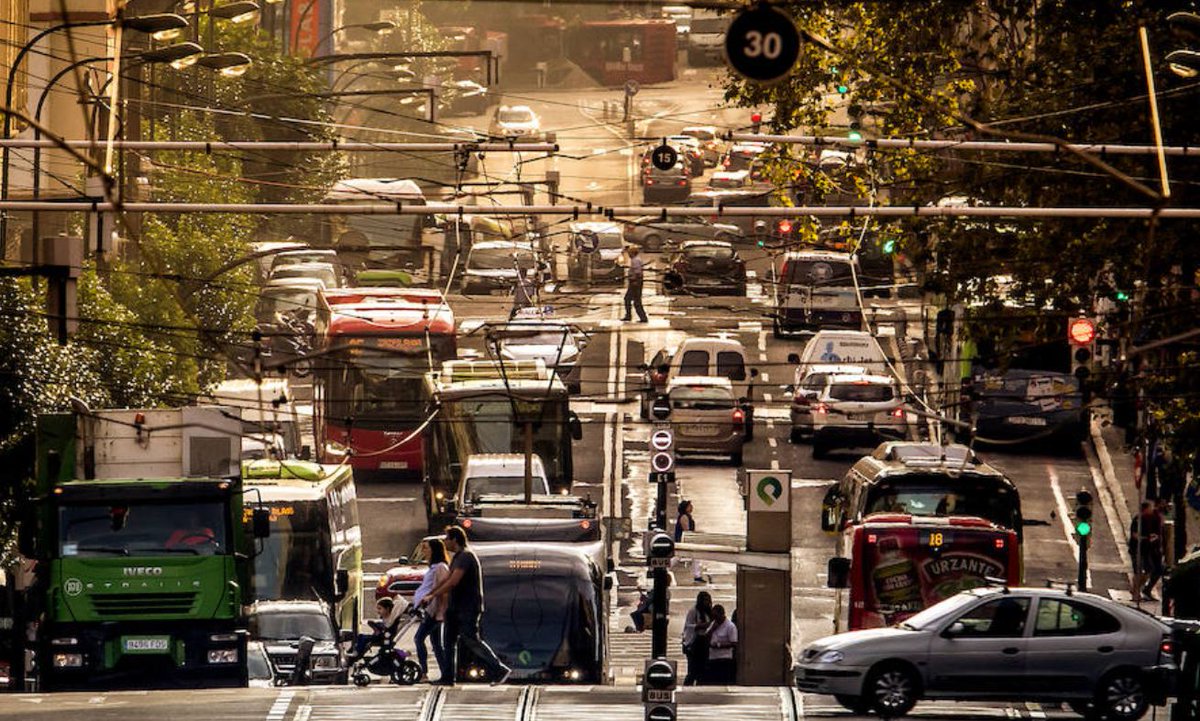 FOTOS 📷: Europa se rinde a #Bilbao: Así es la ciudad galardonada anoche en #Londres como mejor ciudad europea 2018 a vista de teleobjetivo 
elcorreo.com/bizkaia/bilbao…