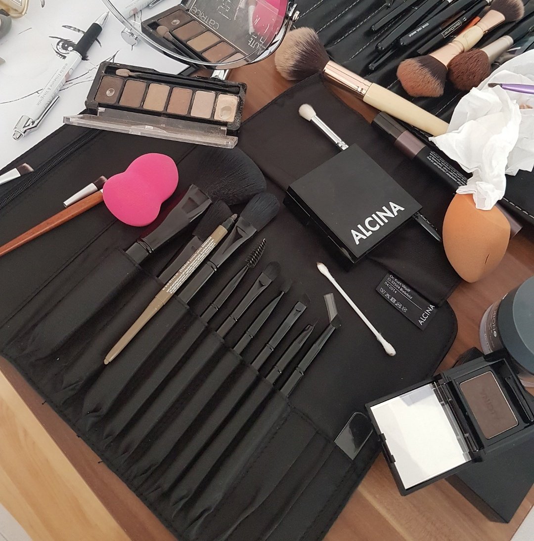 MichaelaTimmler's tweet photo. Es geht weiter, Make-up #workshop 💄🎨
#work #workshop #workshopmakeup #workshopday #makeuplook #makeuplover #makeup #girl #beauty #beautys #beautiful #amazing #michaelatimmler https://t.co/hXLsAWiKXH