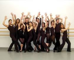 LINDA32118's tweet photo. This London based school of #burlesque is the cheekiest of them all. Offering a fabulous variety of courses from award winning teachers and performers. call us @  0798 55 101 92
#BurlesqueclassesLondon
https://t.co/IyB900GT0f https://t.co/veR0c2uKBe