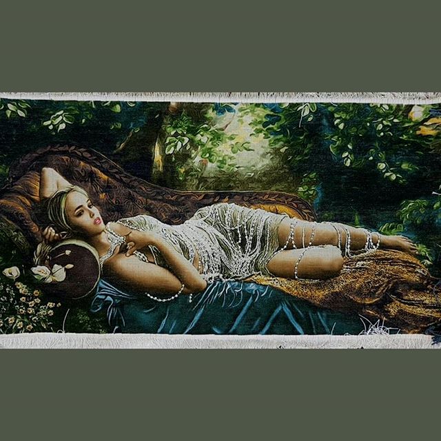 PictorialCarpet's tweet photo. Size : 117 x 60 cm Foundation : Silk 22 #persiantableaurug #pictorialcarpet #oriental.rugs#orientalrug #persiancarpet #tableaurug #tablof https://t.co/FHEWujtk2Q
